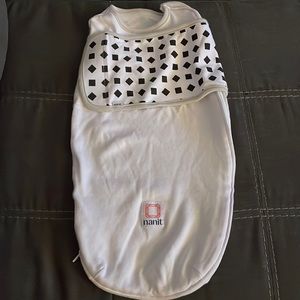 Nanit Swaddle Size Small 0-3 Months